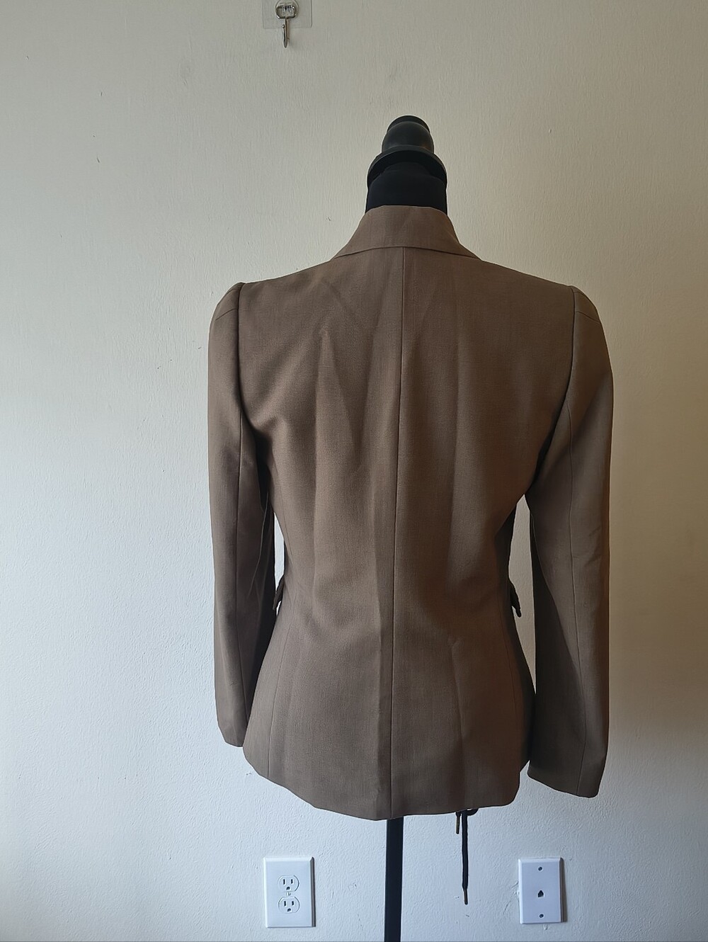 Tahari Arthur S Levine  Brown Two-Button Structured Blazer Jacket Size 4 - Picture 3 of 7